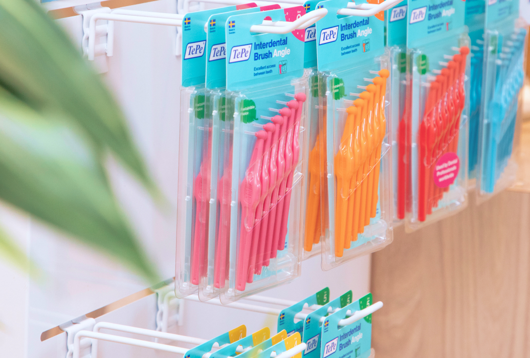 デンタルブラシ